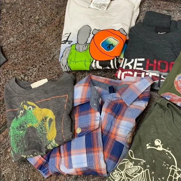 8 Boys 3t assorted Top lot - Picture 3 of 8